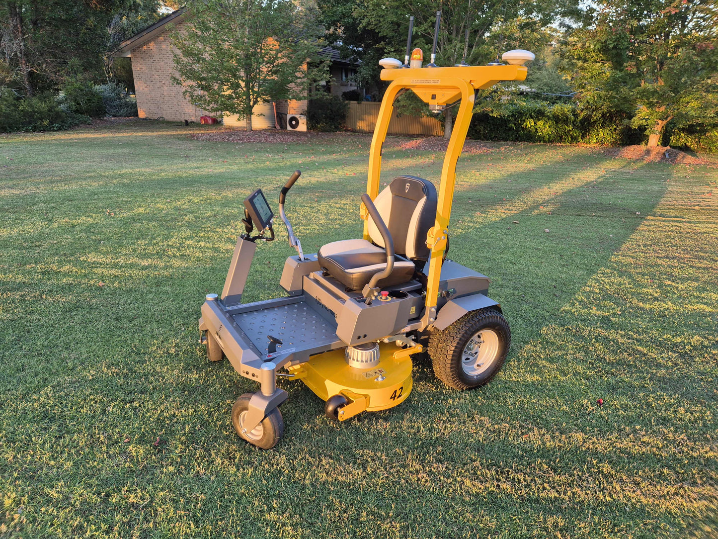 Self driving mower
