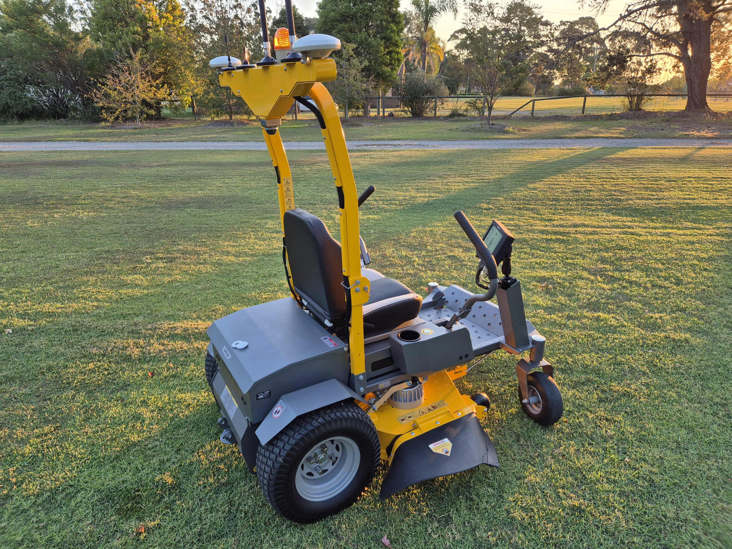 Autonomous smart lawn mower