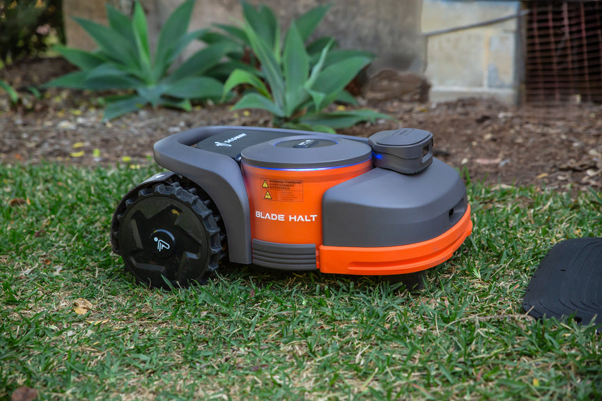 self charging robot mower