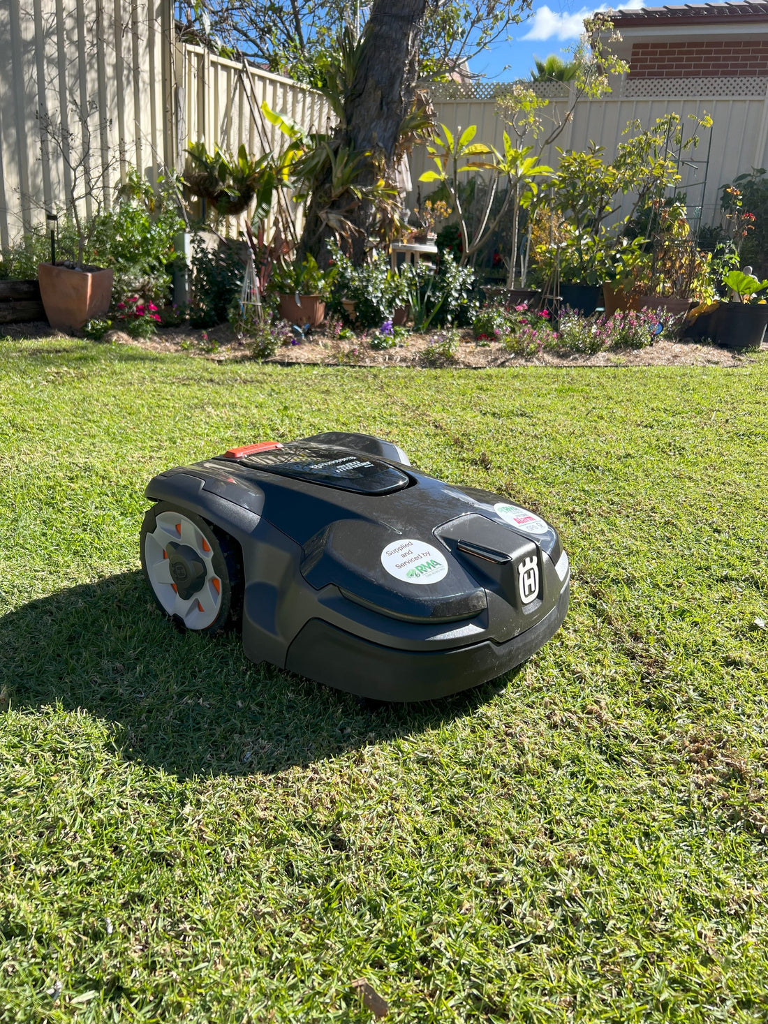 Do all robot mowers need a wire