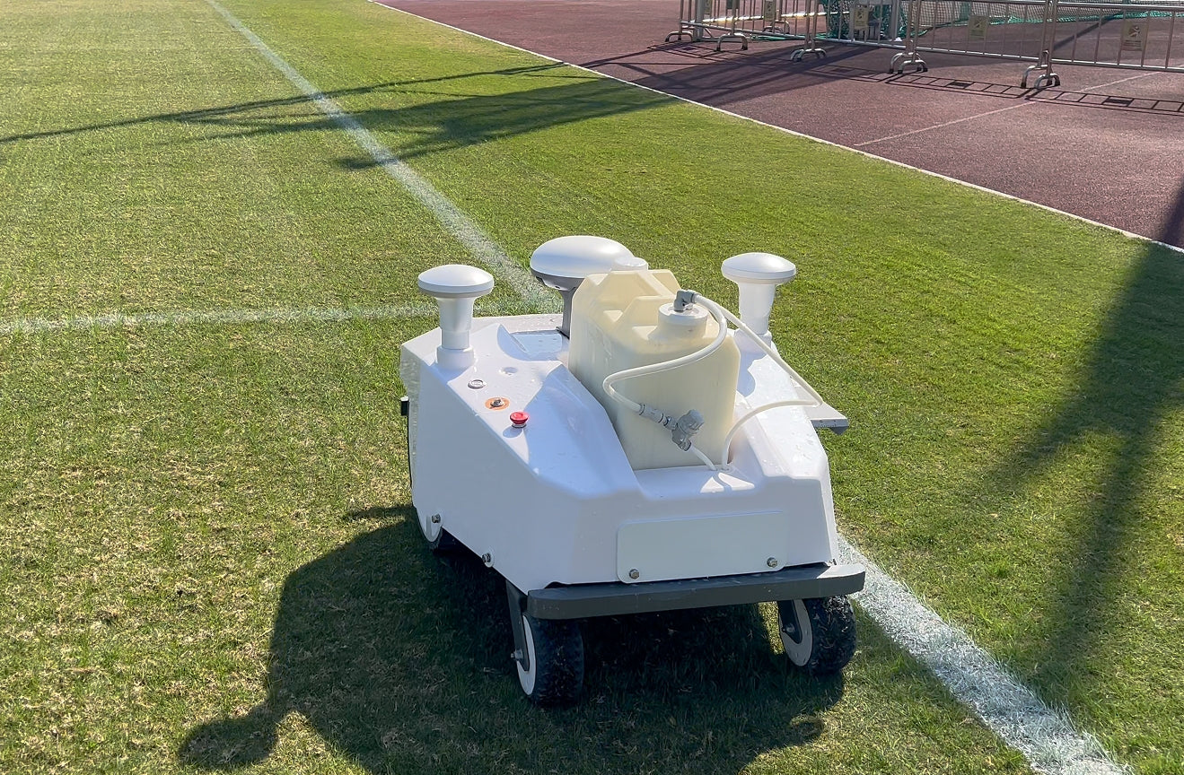 Robot Line marker marking a field